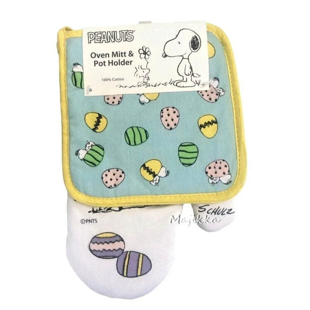 Happy Easter Set of 2 Peanuts Snoopy Woodstock Oven Mitts Potholder Colored Eggs
